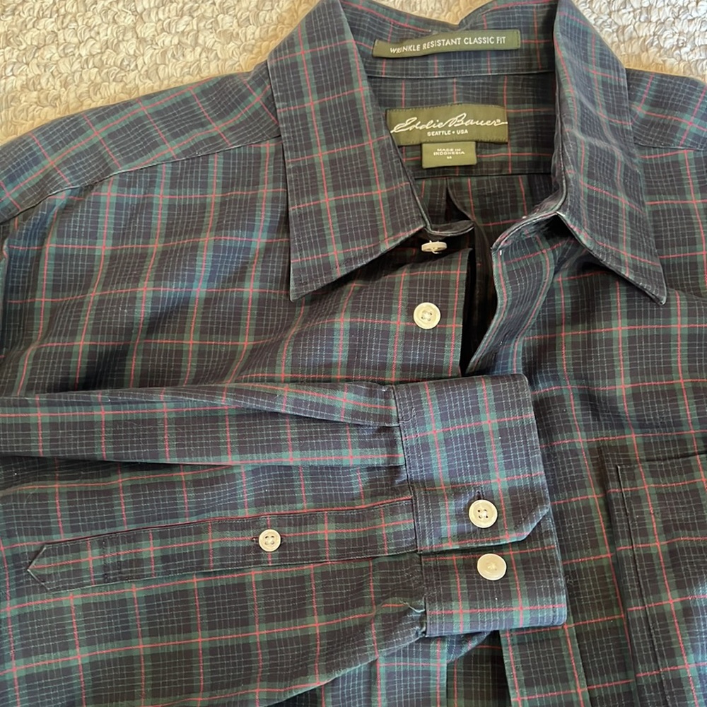 3/$25 Eddie Bauer, wrinkle resistant classic fit, men’s medium
